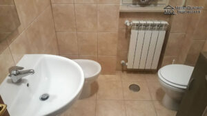 MQ206 - Appartamento in vendita a Isernia, bagno radiatore